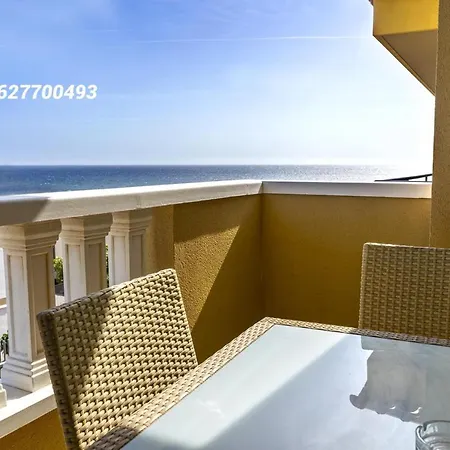 La Perla With Pool Apartment