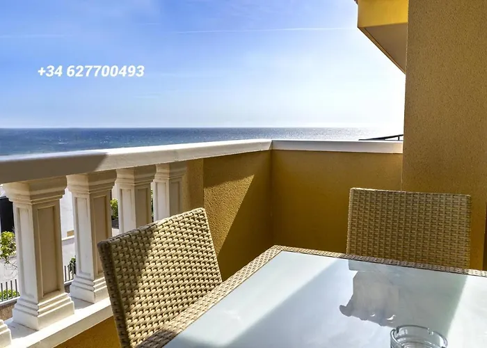 La Perla With Pool Apartmán